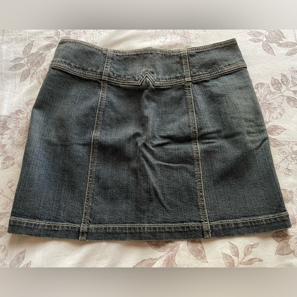 GAP Y2K Full Snap Denim Low Rise Mini Skirt 10 Cotton Pocketless Preppy Bratz - Picture 4 of 9